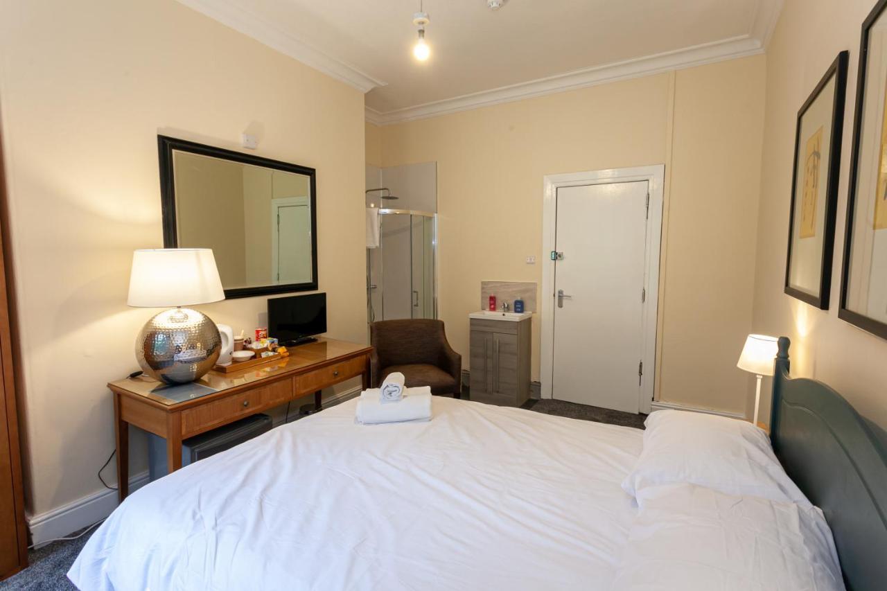 Townhouse No 12 Hotel Huddersfield Ngoại thất bức ảnh