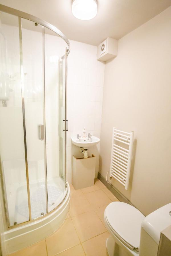 Townhouse No 12 Hotel Huddersfield Ngoại thất bức ảnh