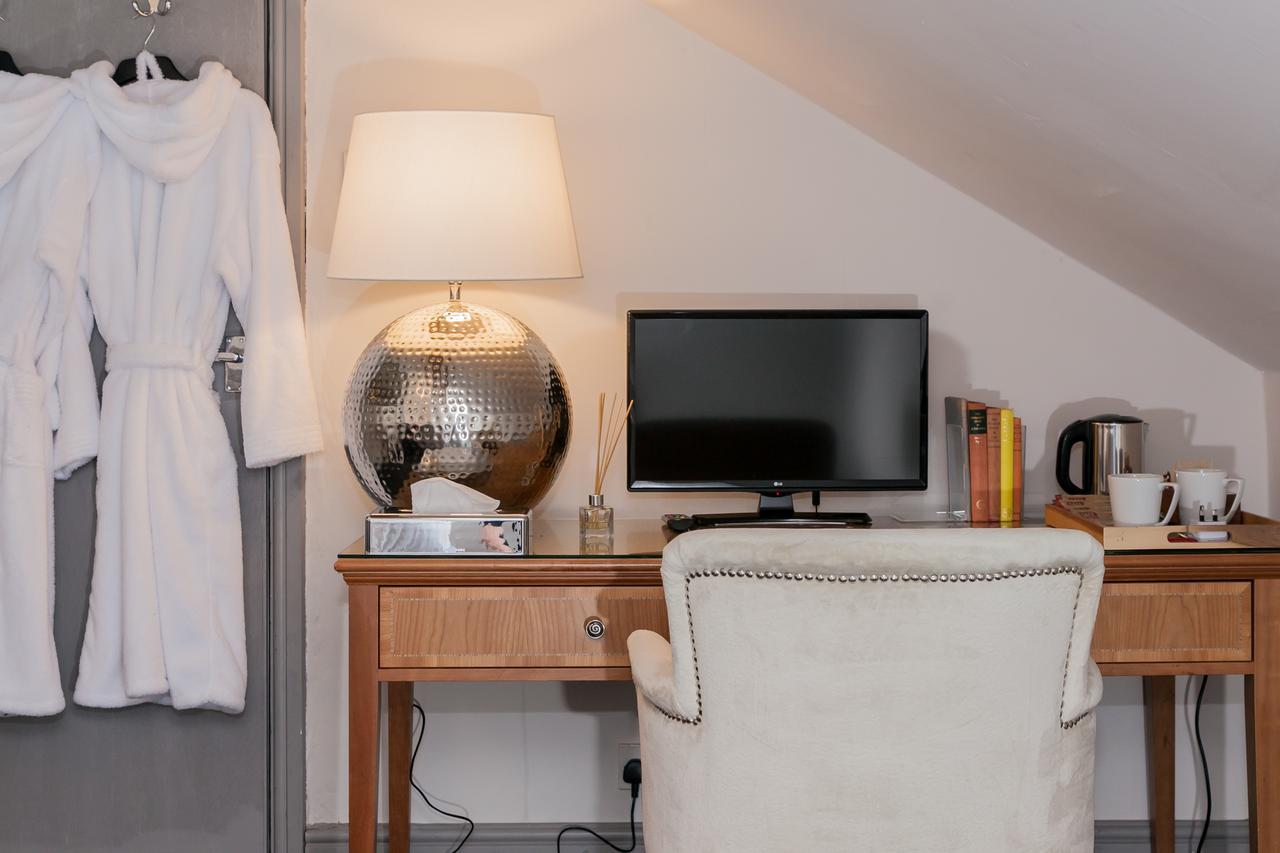 Townhouse No 12 Hotel Huddersfield Ngoại thất bức ảnh