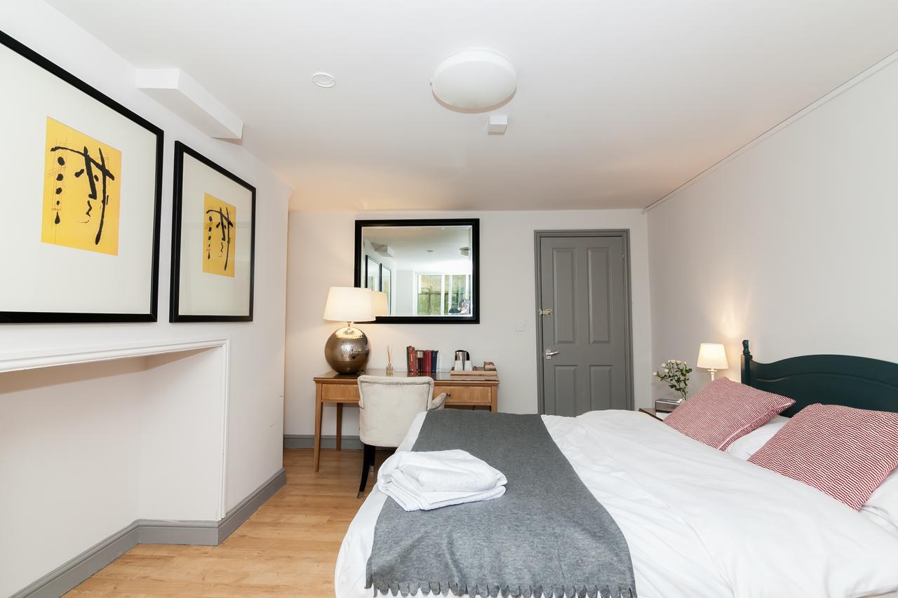 Townhouse No 12 Hotel Huddersfield Ngoại thất bức ảnh